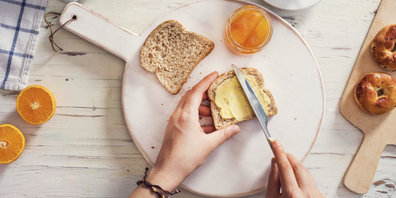 tartine beurre petit-déjeuner