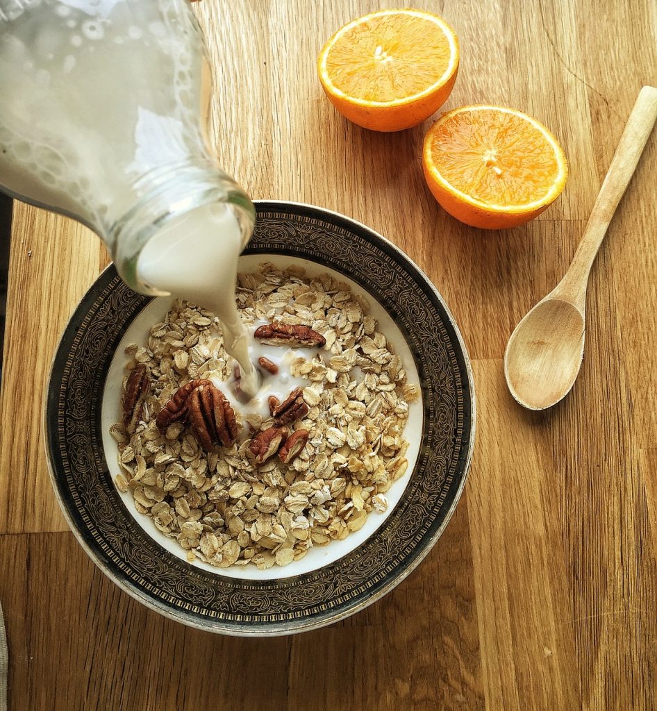 avoine lait orange porridge petit-déjeuner