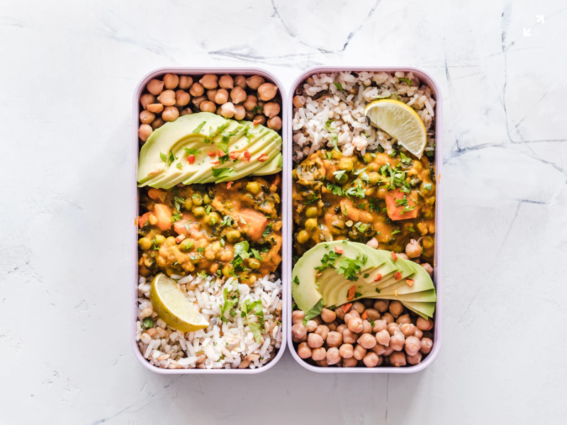 tupperware lunchbox saine